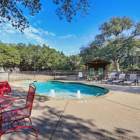 Wimberley Log Cabins Resort And Suites- The Oak Lodge Exterior photo