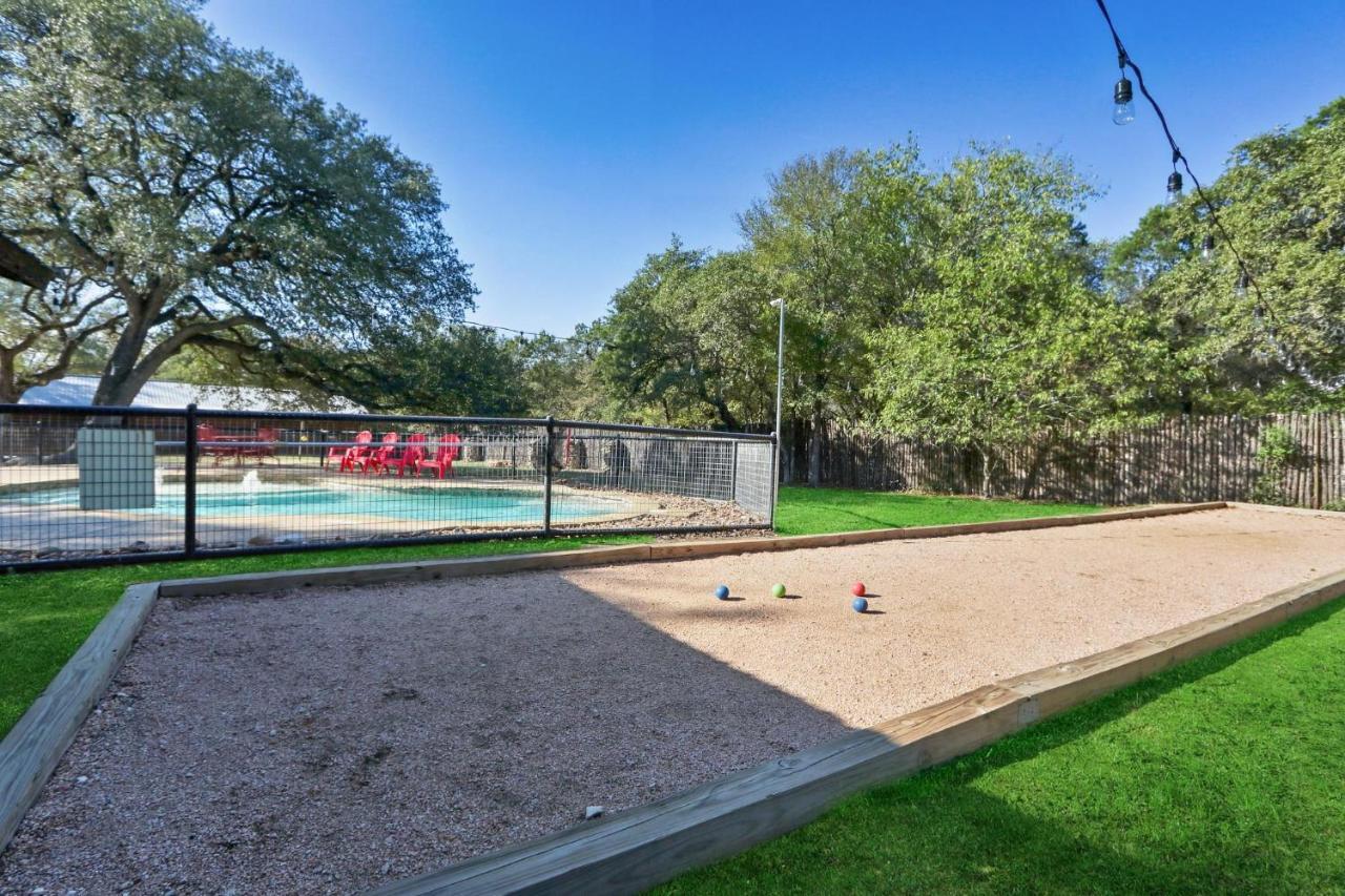 Wimberley Log Cabins Resort And Suites- The Oak Lodge Exterior photo